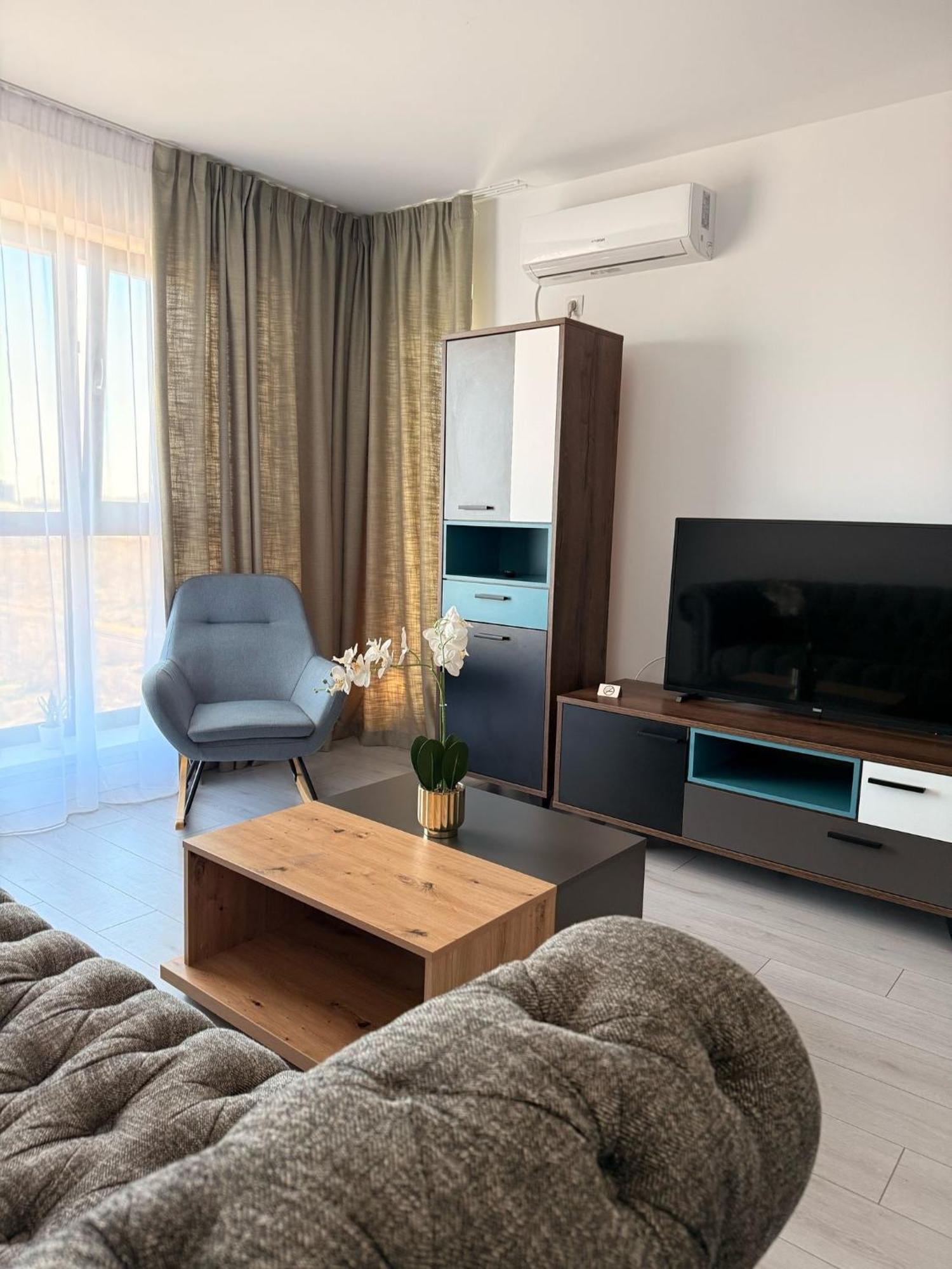 Onix Park Complex Elegant With Parking & Self Check In Bucureşti